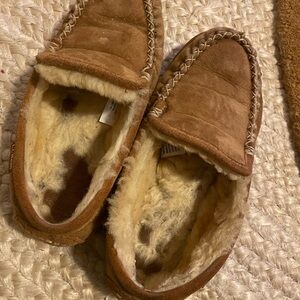 Well worn Ll bean slippers W7